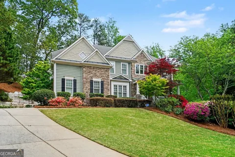 589 Vinings Springs DR SE