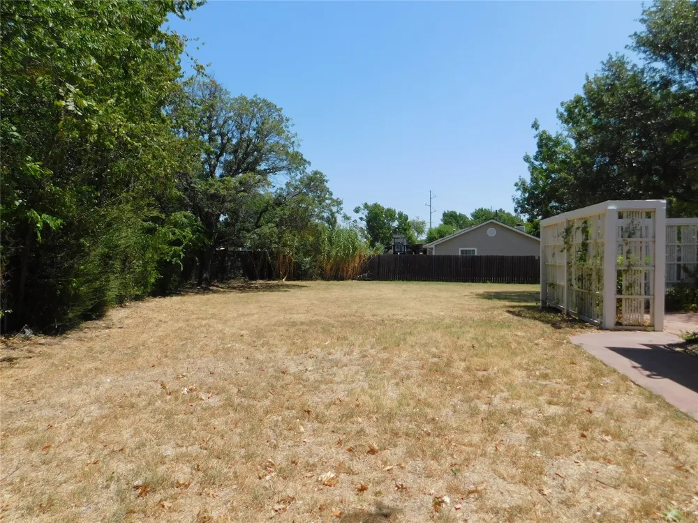 404 Woodson Circle Denton, TX 76209