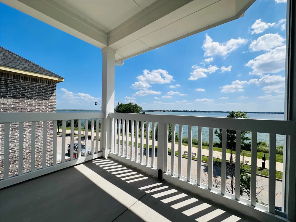 7017 Sunset Boulevard Rowlett, TX 75088