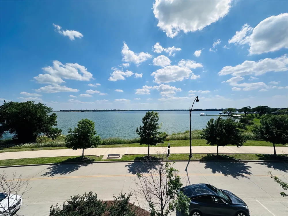 7017 Sunset Boulevard Rowlett, TX 75088