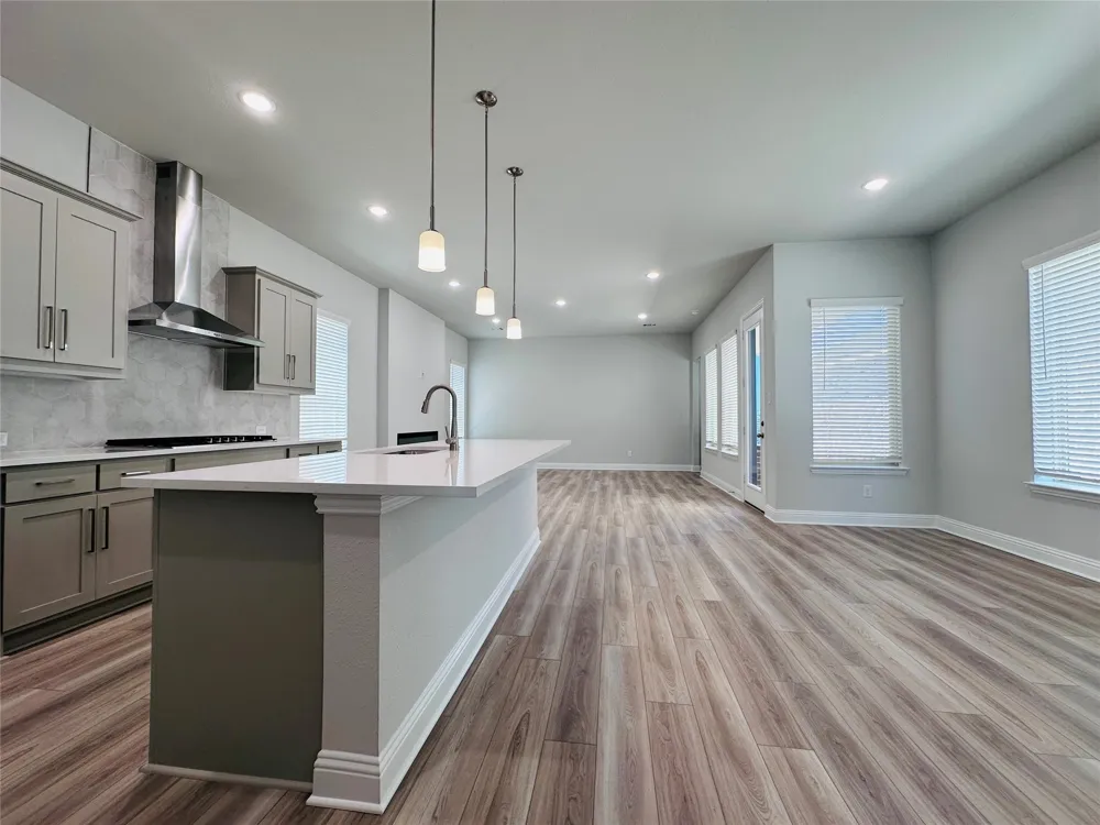 7017 Sunset Boulevard Rowlett, TX 75088