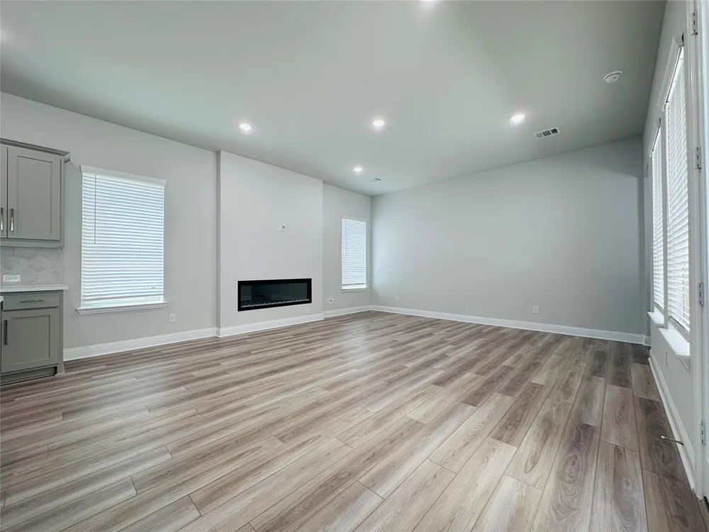 7017 Sunset Boulevard Rowlett, TX 75088