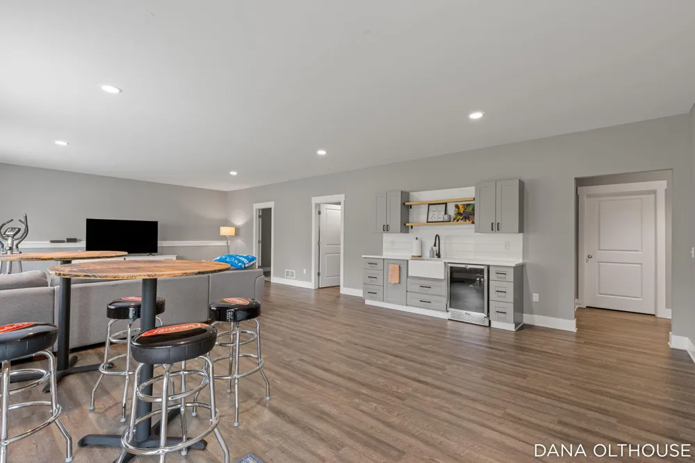 8233 Boardwalk Drive SW Byron Center, MI 49315