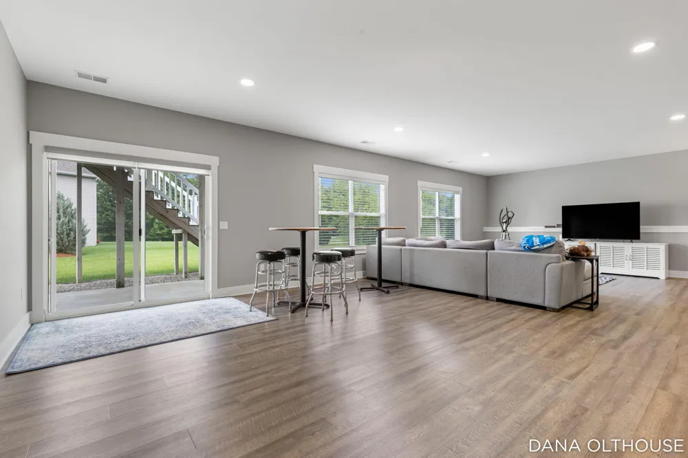 8233 Boardwalk Drive SW Byron Center, MI 49315