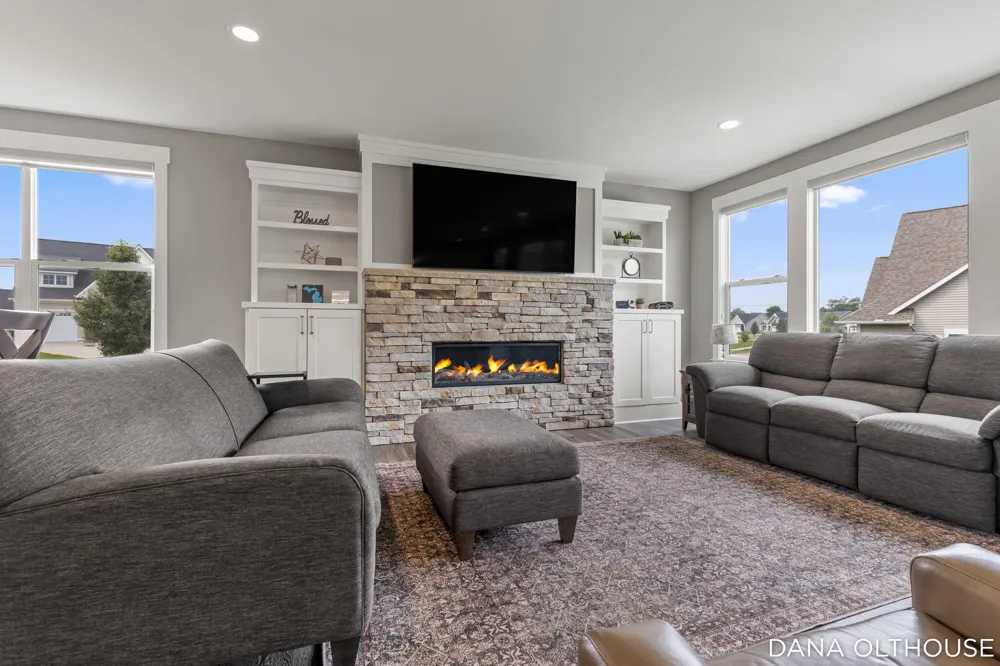 8233 Boardwalk Drive SW Byron Center, MI 49315