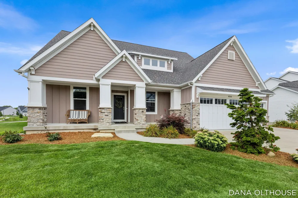8233 Boardwalk Drive SW Byron Center, MI 49315