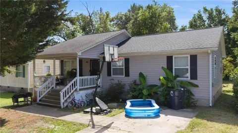 326 Bingham Street
