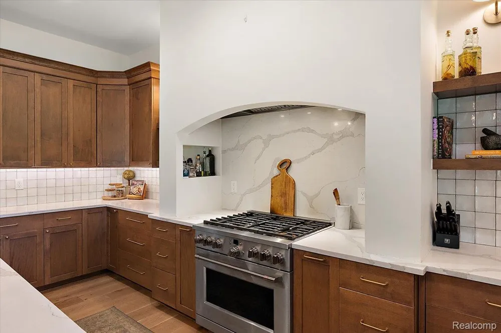 62477 Rosina Court Ray Township, MI 48096