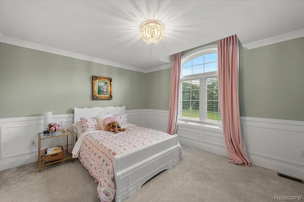 62477 Rosina Court Ray Township, MI 48096
