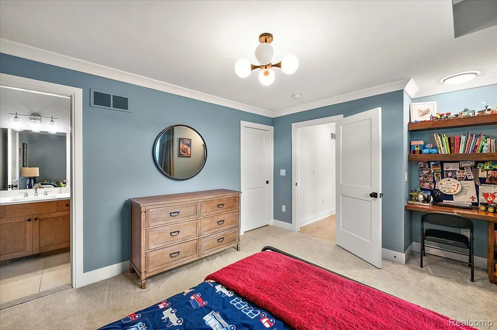 62477 Rosina Court Ray Township, MI 48096