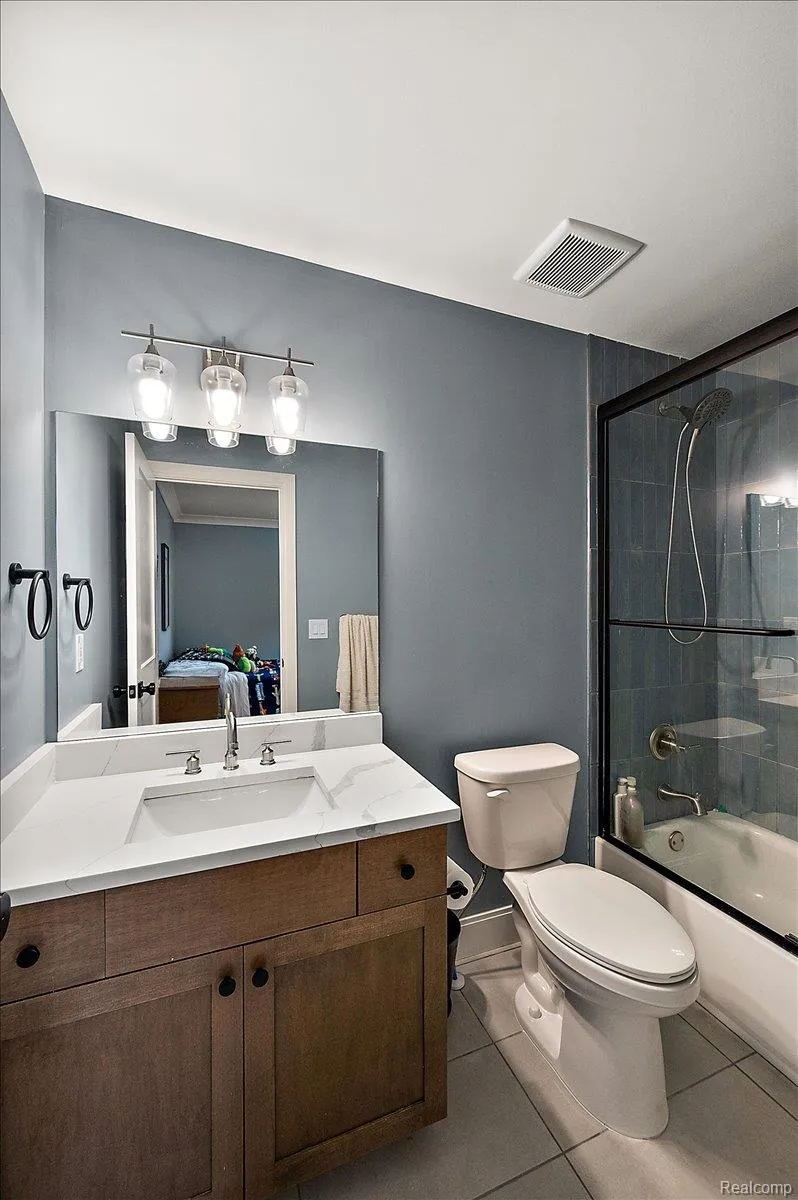 62477 Rosina Court Ray Township, MI 48096