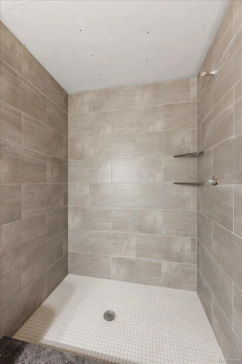 62477 Rosina Court Ray Township, MI 48096