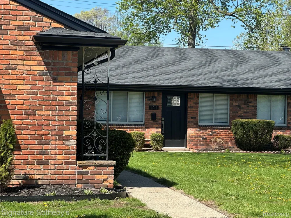 141 Ardmore Drive Ferndale City, MI 48220