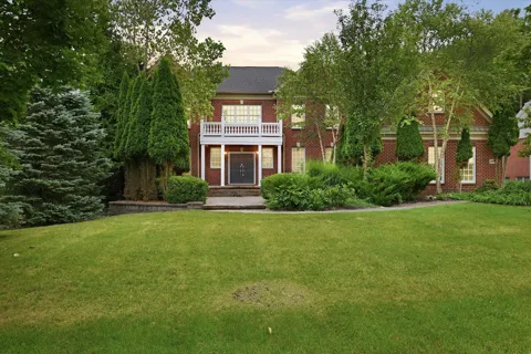 2086 Autumn Hill Drive