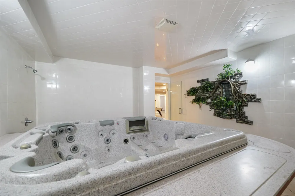 2086 Autumn Hill Drive Scio Township, MI 48103