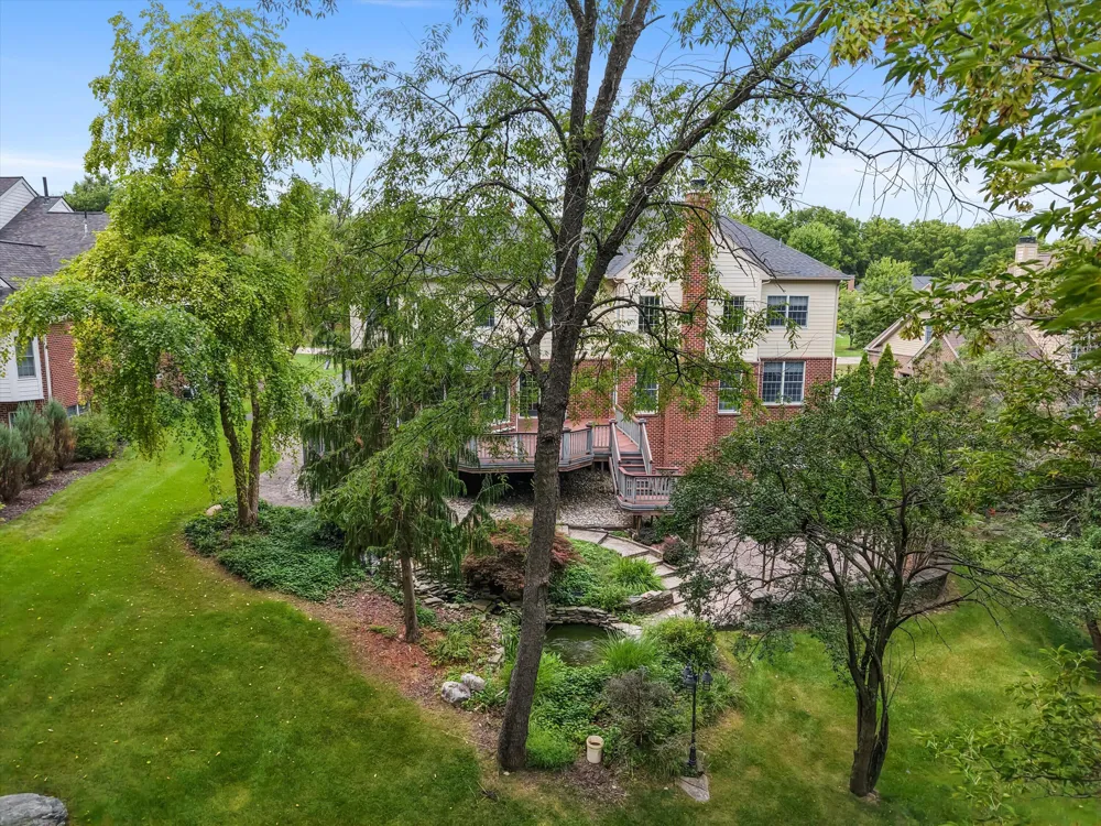 2086 Autumn Hill Drive Scio Township, MI 48103