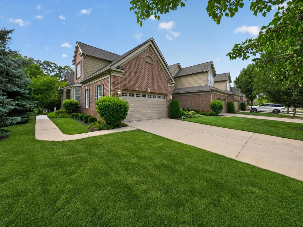 44742 Broadmoor Circle Northville Township, MI 48168