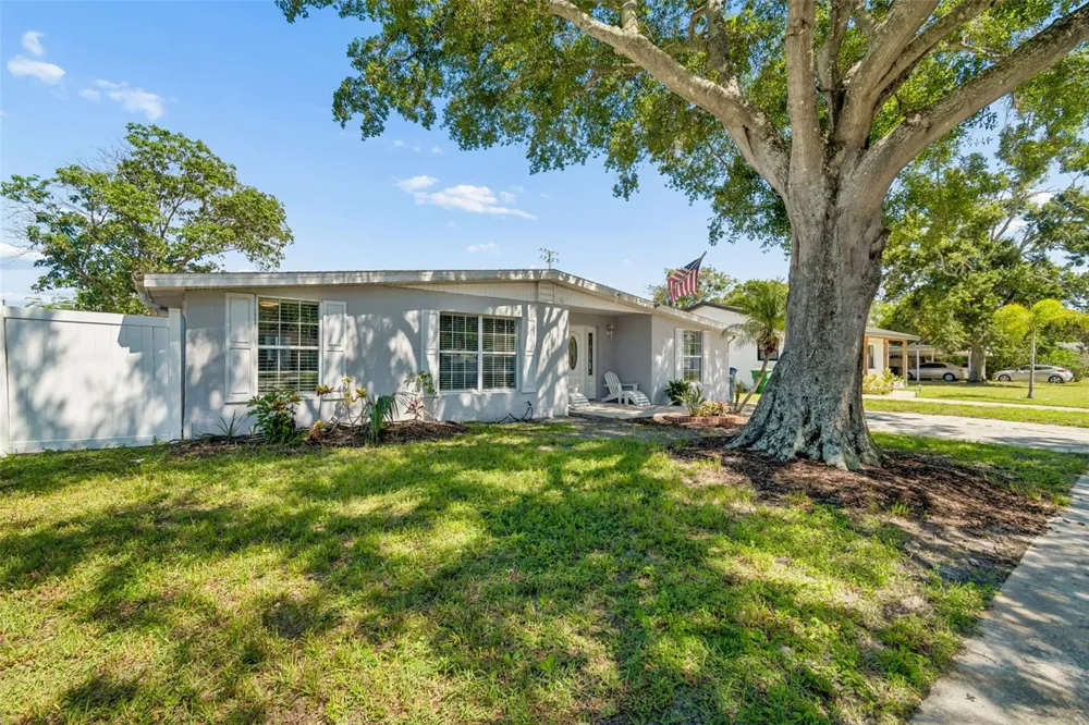 6330 S RENELLIE COURT Tampa, FL 33616