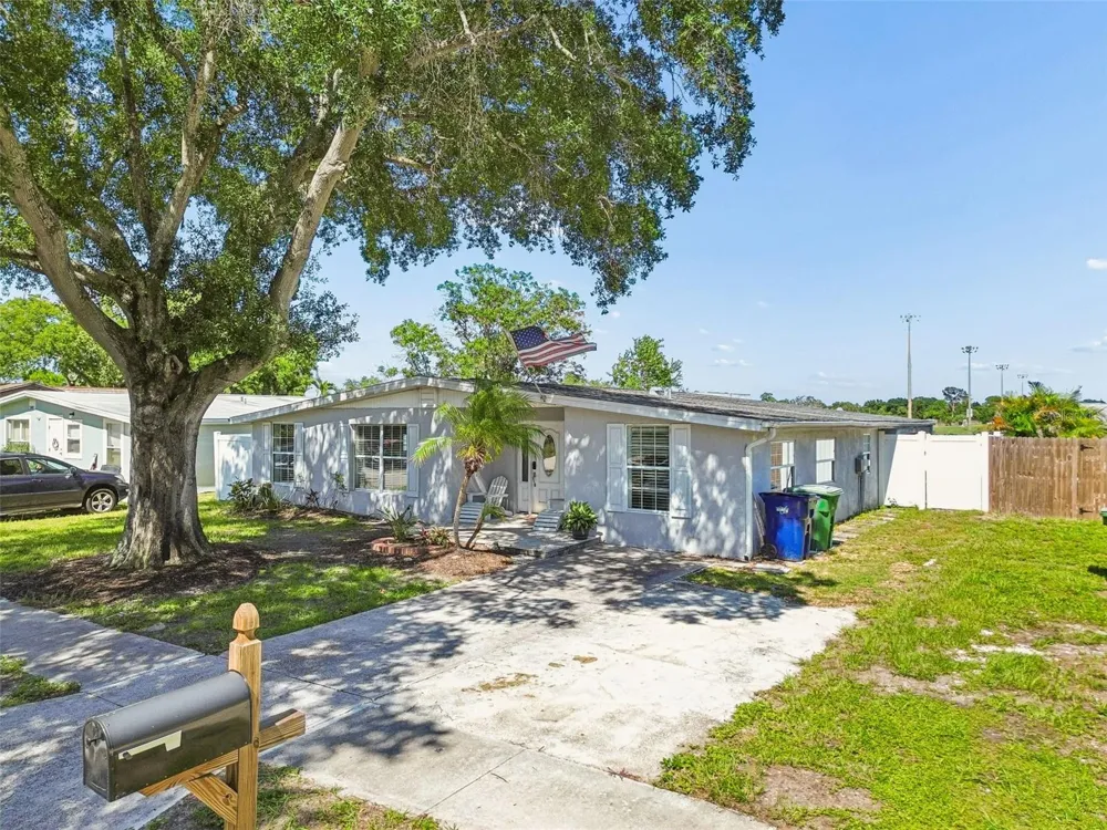 6330 S RENELLIE COURT Tampa, FL 33616