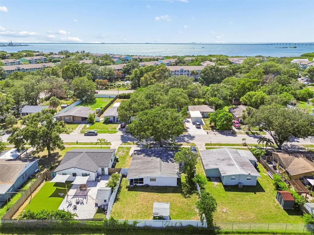 6330 S RENELLIE COURT Tampa, FL 33616