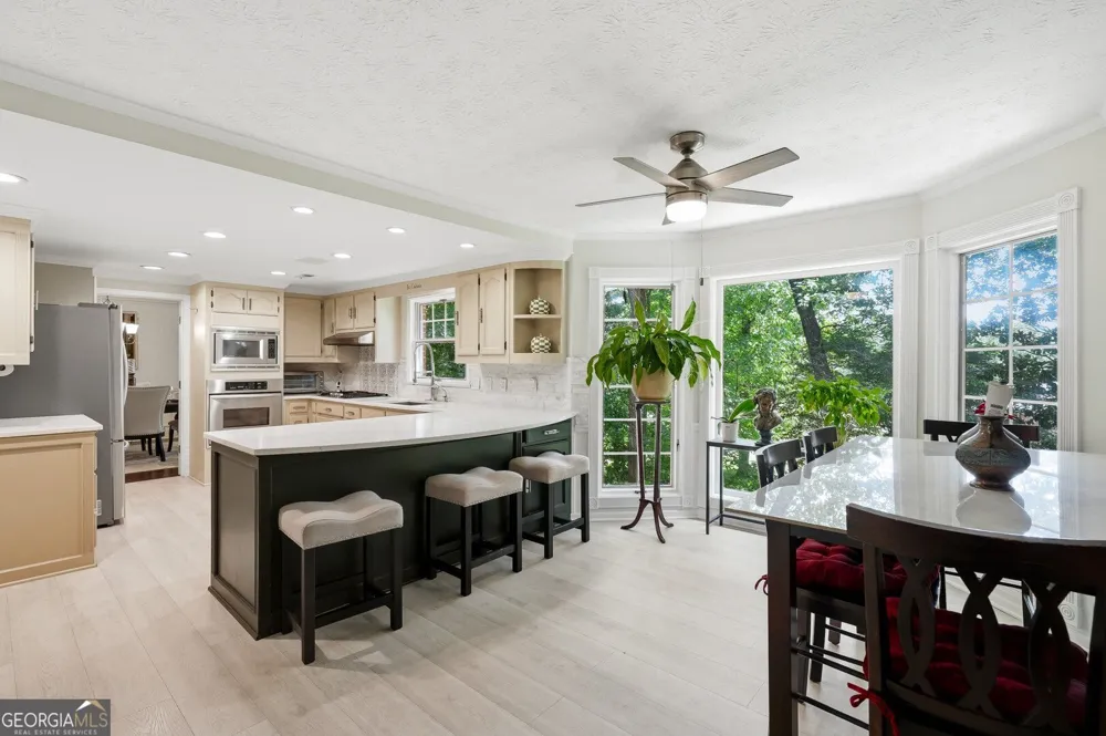 5027 Castlewood DR SW Lilburn, GA 30047