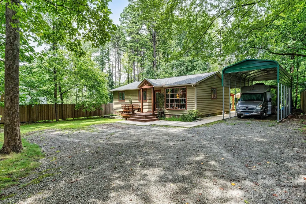 7697 Katherine Drive Denver, NC 28037