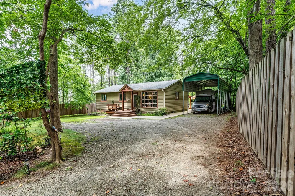 7697 Katherine Drive Denver, NC 28037