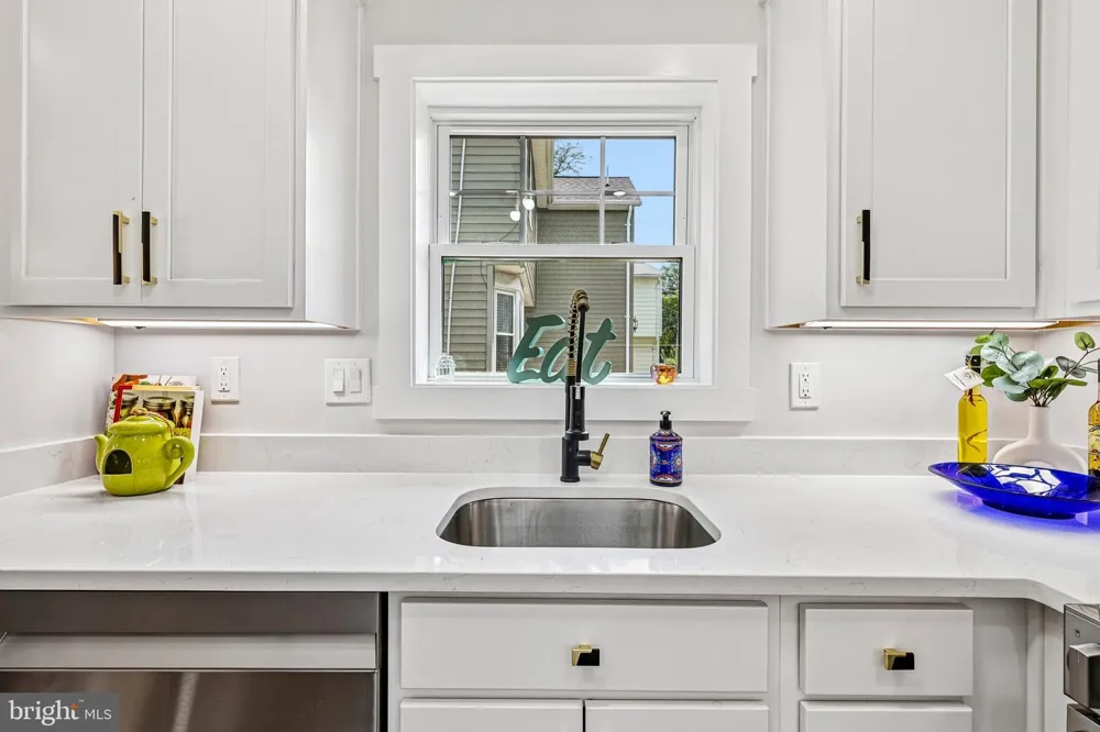 2408 2ND STREET S Arlington, VA 22204