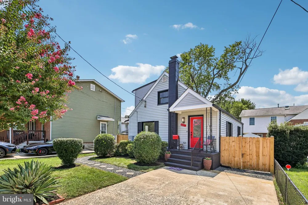 2408 2ND STREET S Arlington, VA 22204