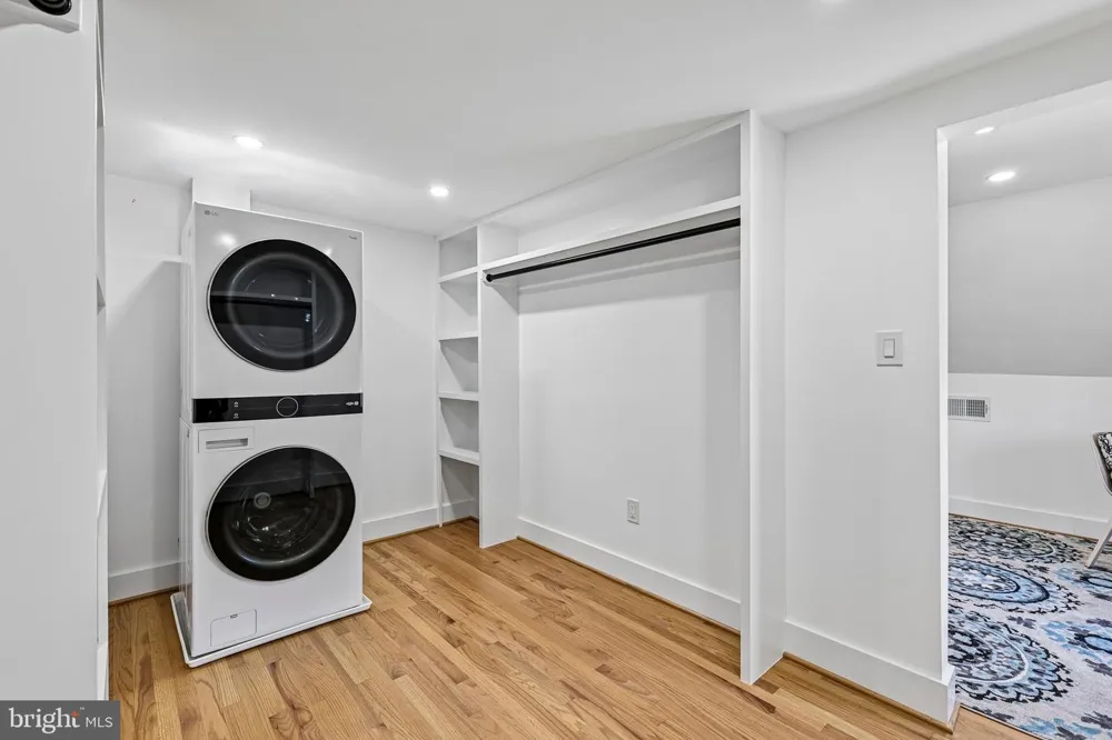 2408 2ND STREET S Arlington, VA 22204
