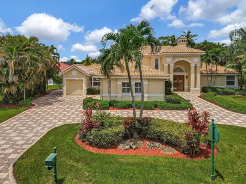 7903 Ironhorse Boulevard