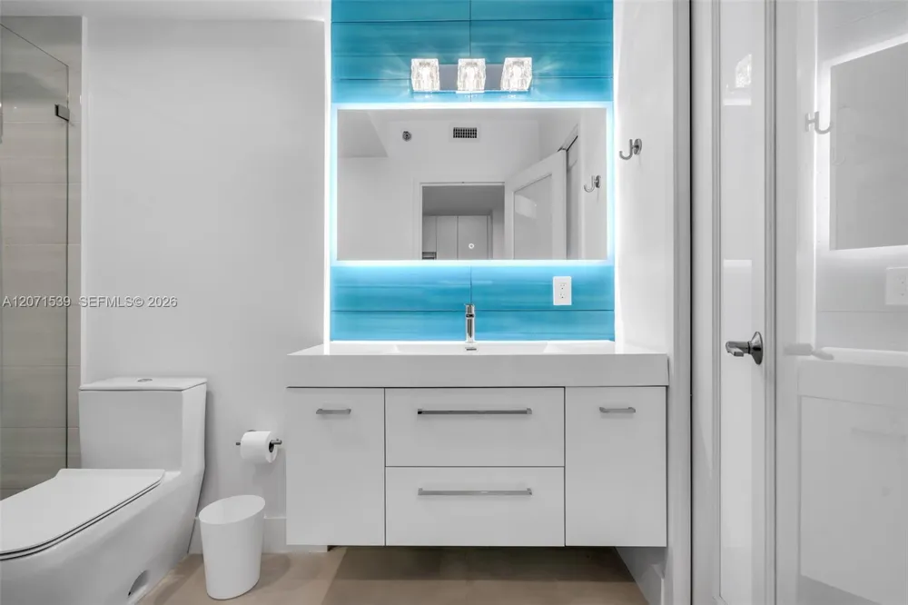100 Lincoln Rd #539 Miami Beach, FL 33139