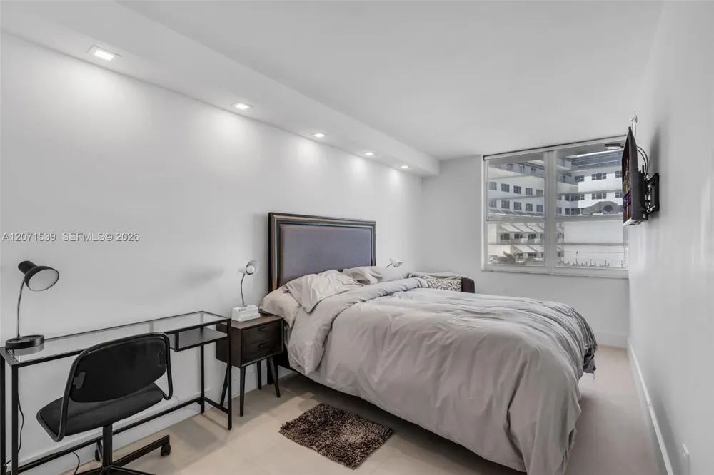 100 Lincoln Rd #539 Miami Beach, FL 33139