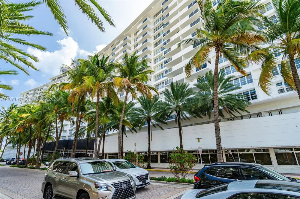 100 Lincoln Rd #539 Miami Beach, FL 33139