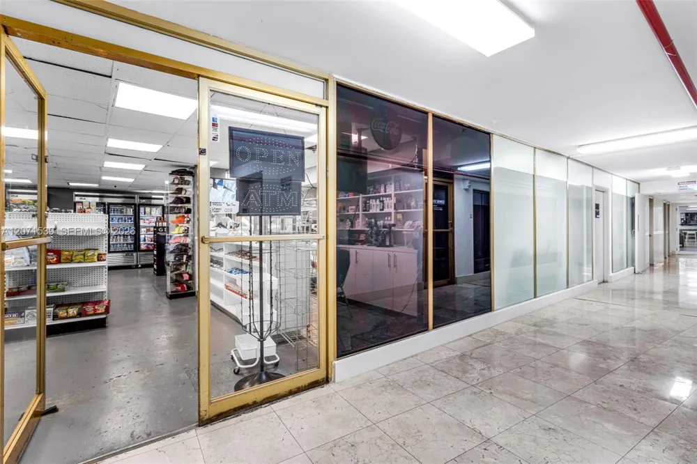 100 Lincoln Rd #539 Miami Beach, FL 33139