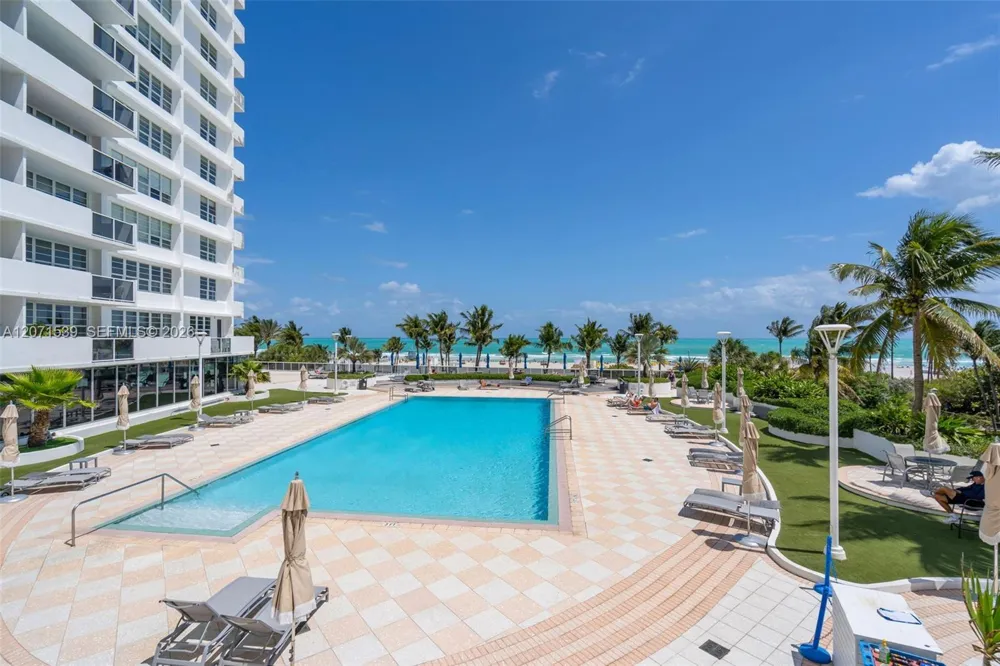 100 Lincoln Rd #539 Miami Beach, FL 33139