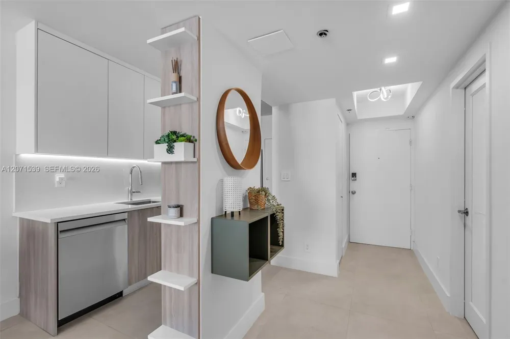 100 Lincoln Rd #539 Miami Beach, FL 33139