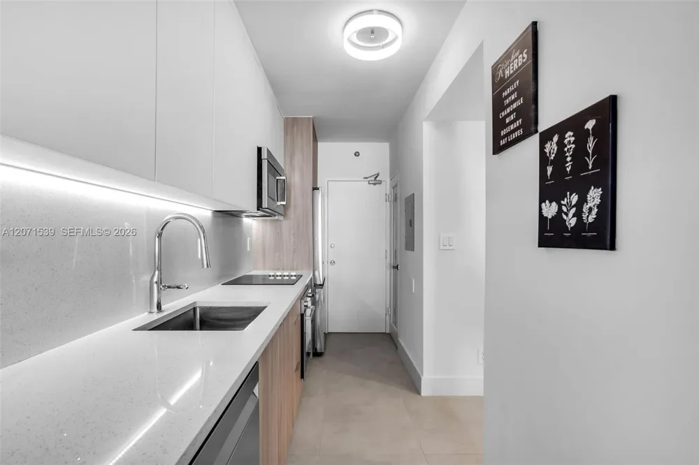 100 Lincoln Rd #539 Miami Beach, FL 33139