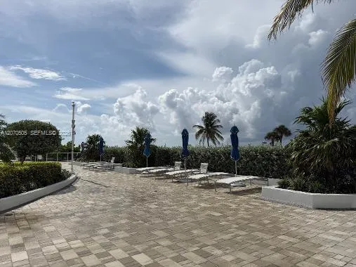 1904 S Ocean Dr #1107 Hallandale Beach, FL 33009