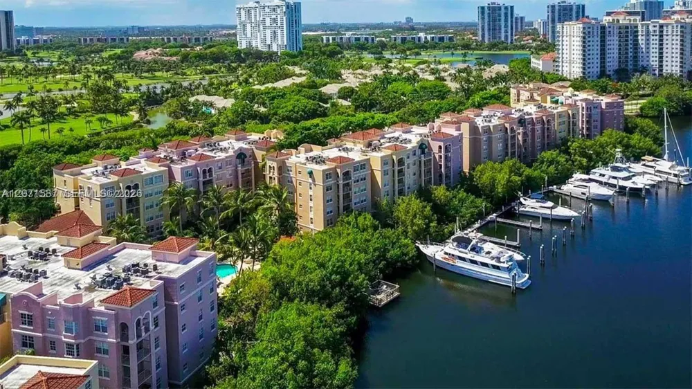 19777 E Country Club Dr Aventura, FL 33180