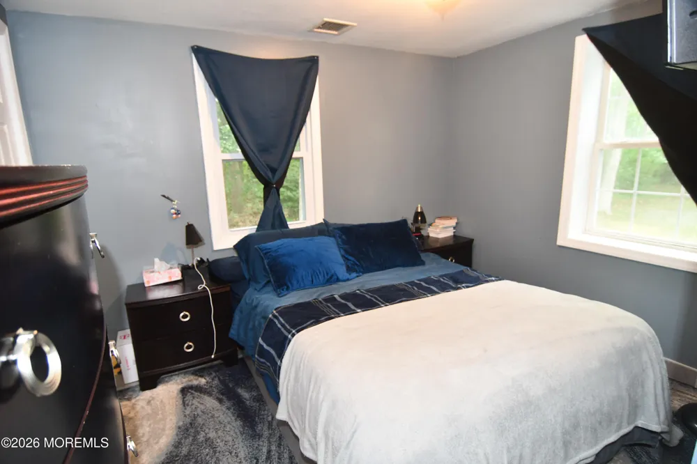 84 Lighthouse Drive Waretown, NJ 08758