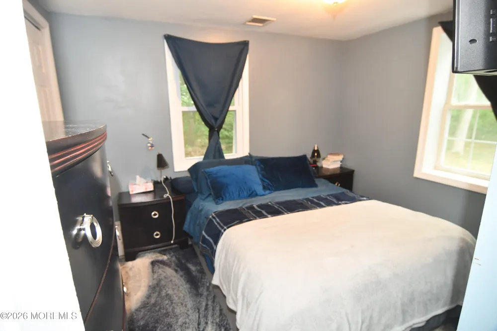 84 Lighthouse Drive Waretown, NJ 08758