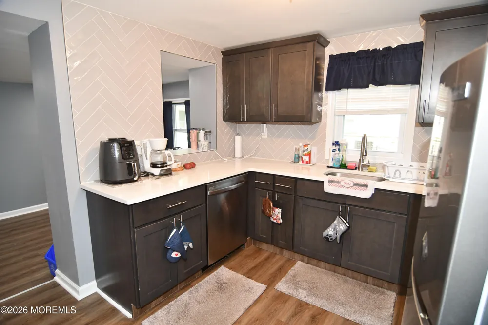 84 Lighthouse Drive Waretown, NJ 08758
