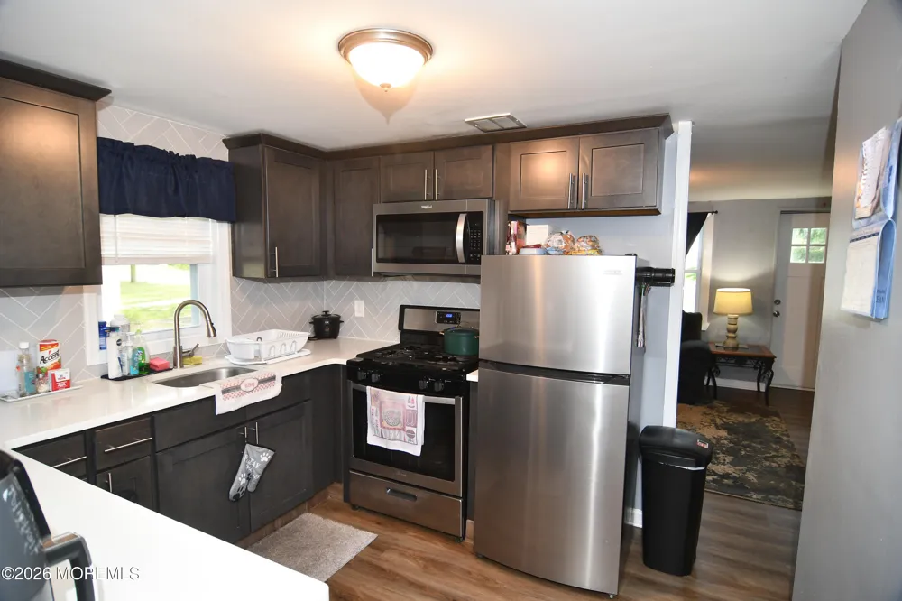 84 Lighthouse Drive Waretown, NJ 08758