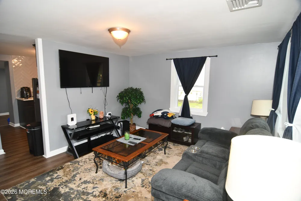 84 Lighthouse Drive Waretown, NJ 08758