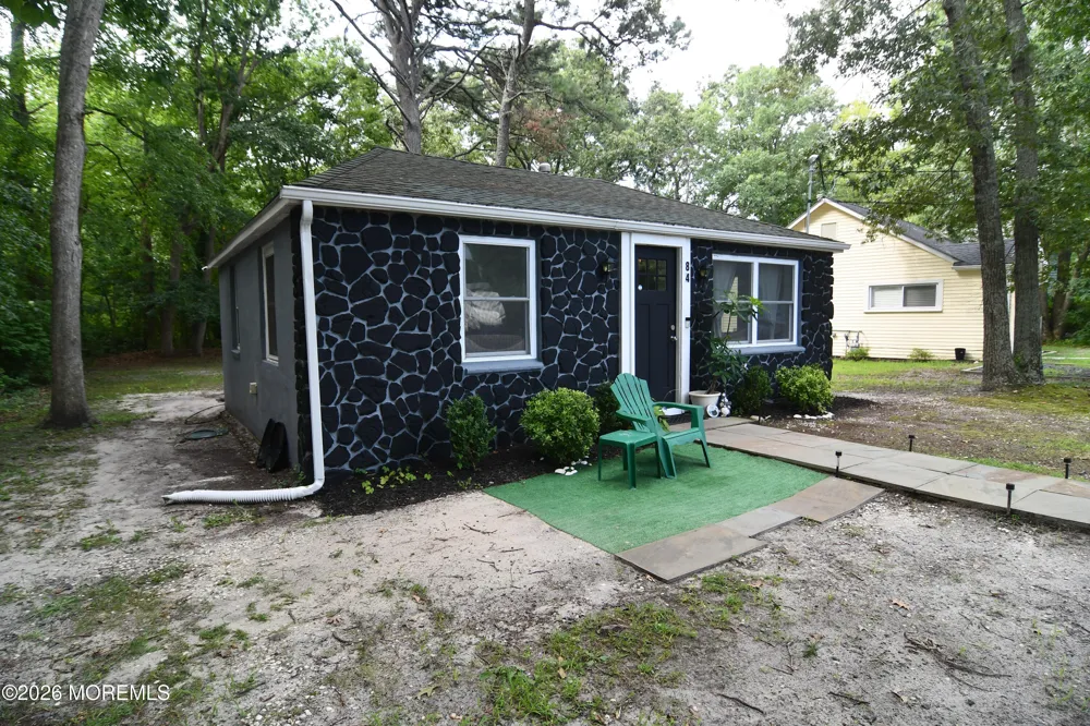 84 Lighthouse Drive Waretown, NJ 08758