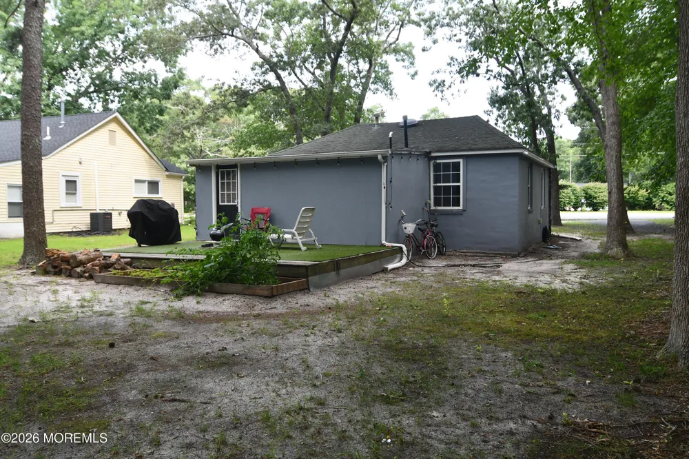 84 Lighthouse Drive Waretown, NJ 08758