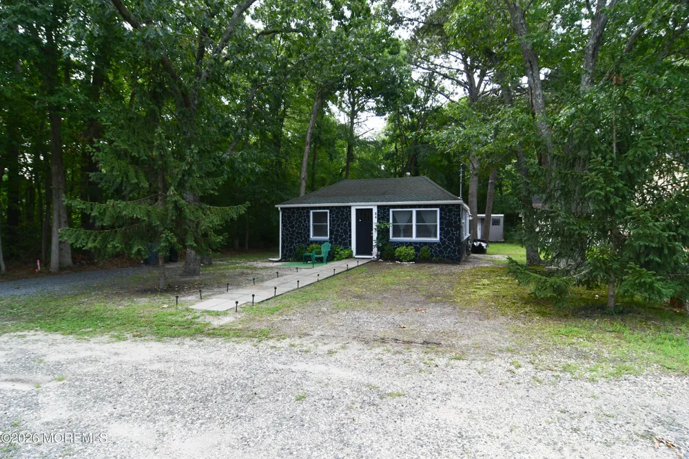 84 Lighthouse Drive Waretown, NJ 08758