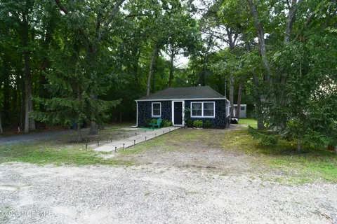 84 Lighthouse Drive