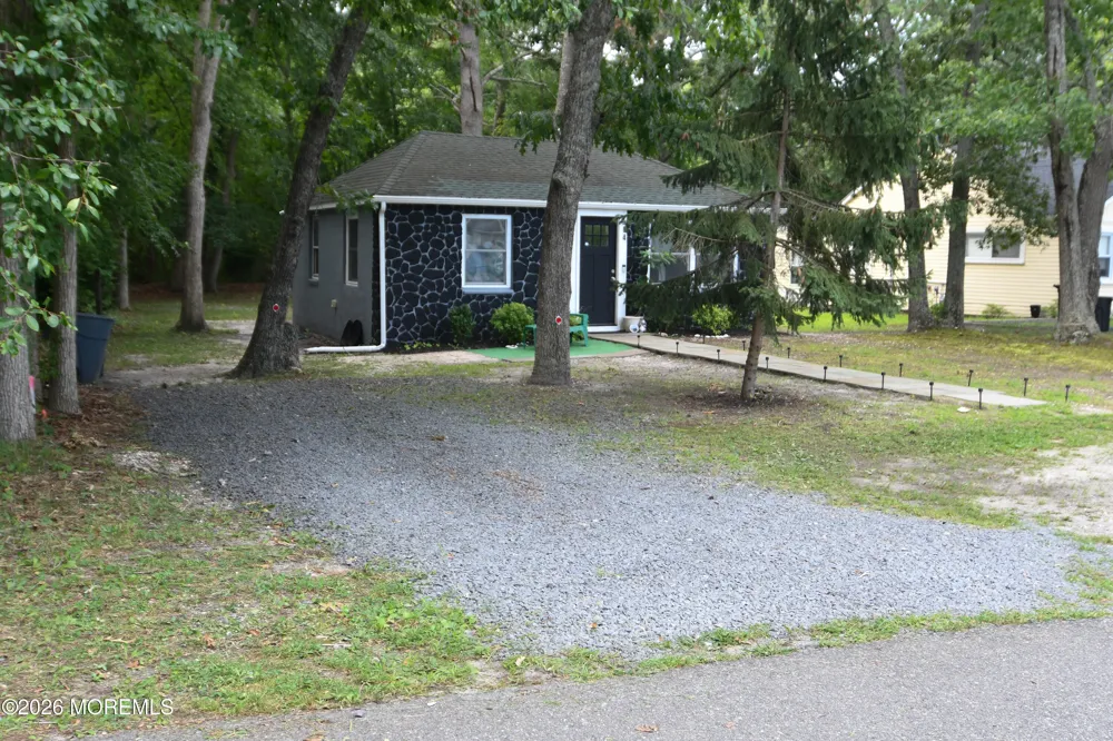 84 Lighthouse Drive Waretown, NJ 08758